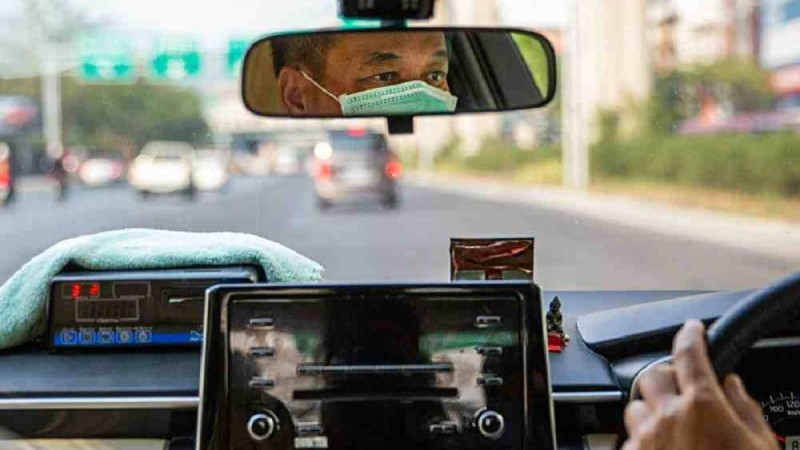 Көлігіне мінген жолаушыдан коронавирус жұқтырған такси жүргізушісі көз жұмды - Қазақстан жаңалықтары