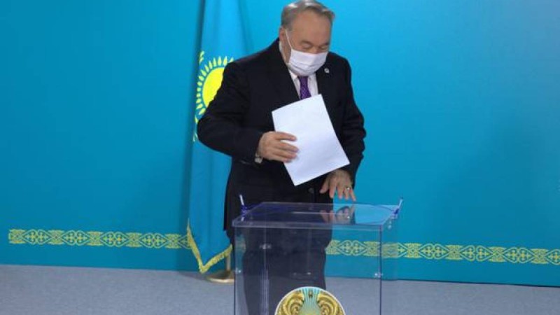 “Гуд бай, Назарбаев!”. Референдум қорытындысы жарияланды