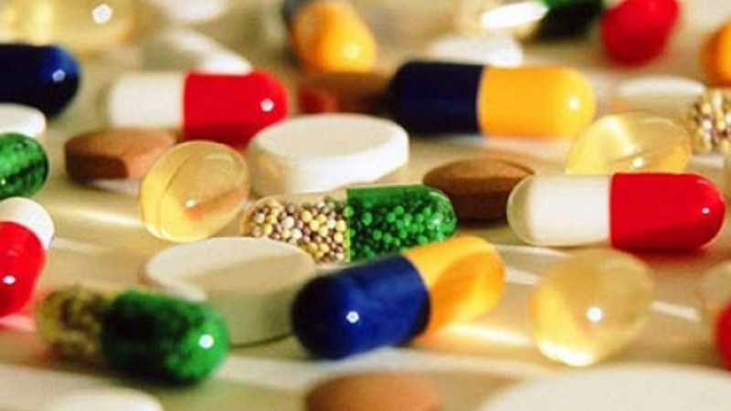 Адамнан ынсап кеткен: Тегін берілетін дәрілерге дейін үйіне тығып сатқан