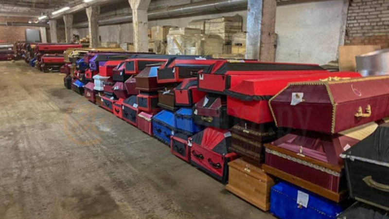 Санкт-Петербургтегі COVID-19 апаты: Жүздеген табыт крематорийде бір апта кезекте тұр