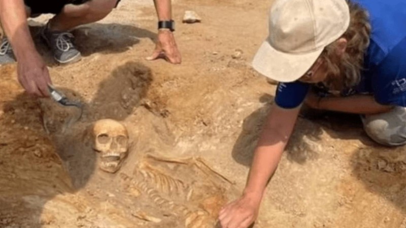 Польшада табанында құлпы бар "вампир баланың" қаңқасы табылды