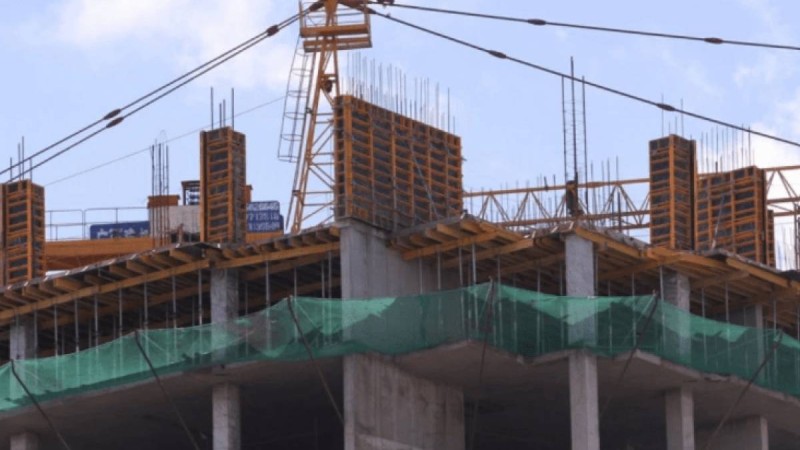 Астанада екі жұмысшы 15-қабаттан құлап кетті