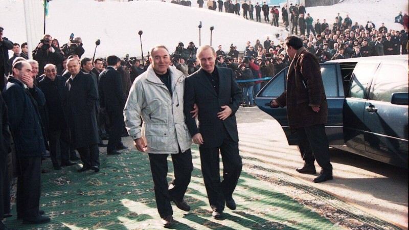 Ресей Президенті Владимир Путин ота жасатуға дайындалып жатыр – дереккөз