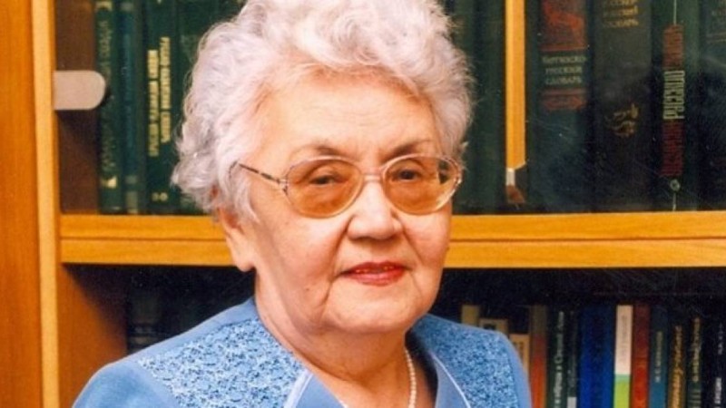 Аса көрнекті ғалым Рәбиға Сыздықова дүниеден озды