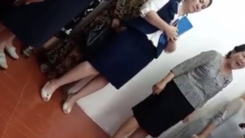 Мұрынбоқ болып келген – Шиелідегі мектеп директоры мұғалімдерге тіл тигізді