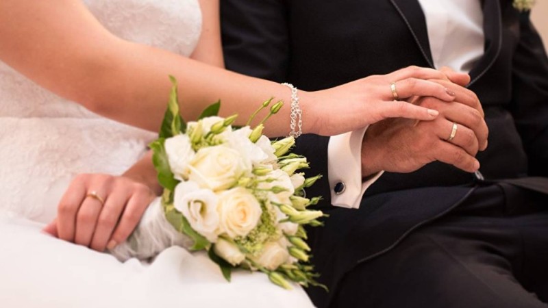 Күйеу жігіт қайтыс болды: Тойдан кейін 100-ден аса адам COVID-19 жұқтырды