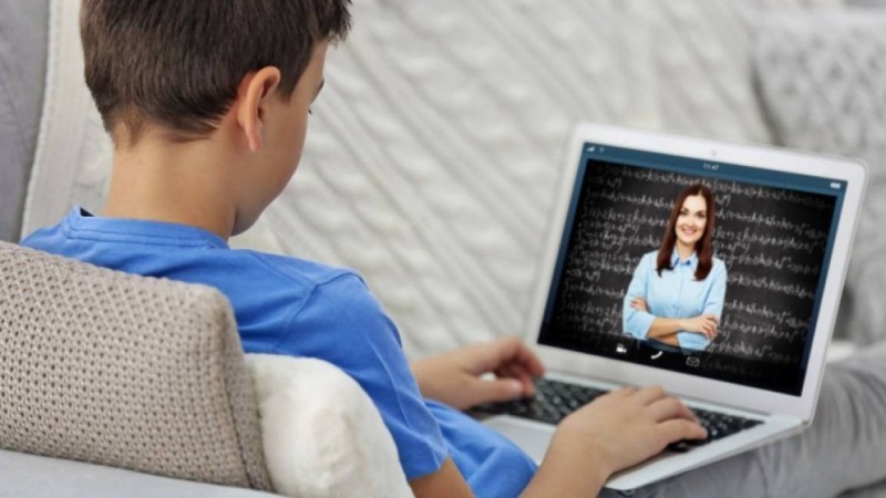 Жаңа ұлттық қауіп: Қазақстандық оқушылардың Ресей мектептерінде қашықтан оқуы мүмкін бе?