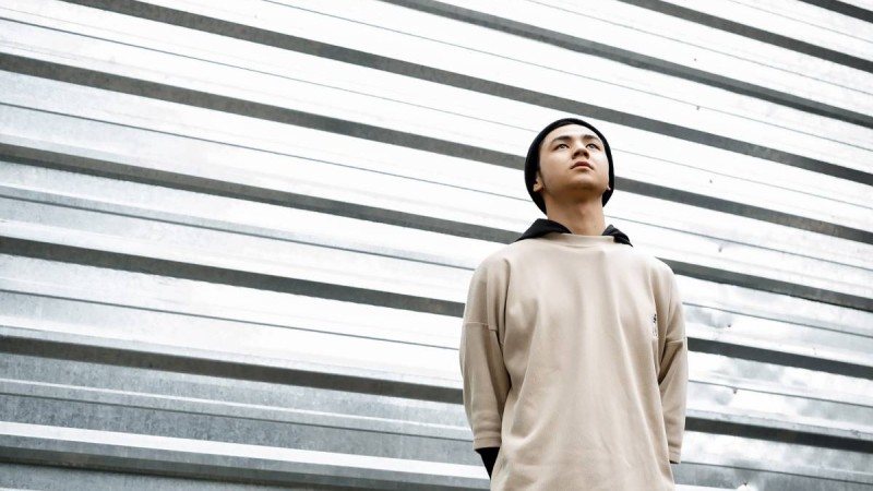 Концертте жұрттың ашуына тиген әнші халықтан кешірім сұрады (видео)