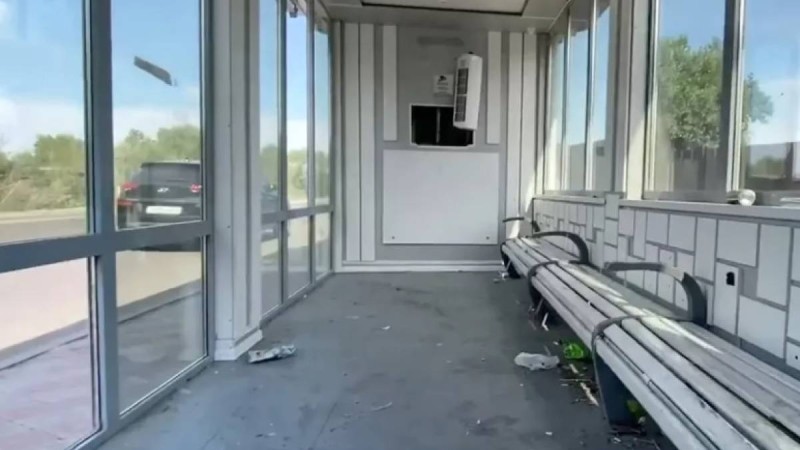 Талдықорғанда 8 млн теңгеге салынған Smart аялдамасы қирап жатыр (видео)