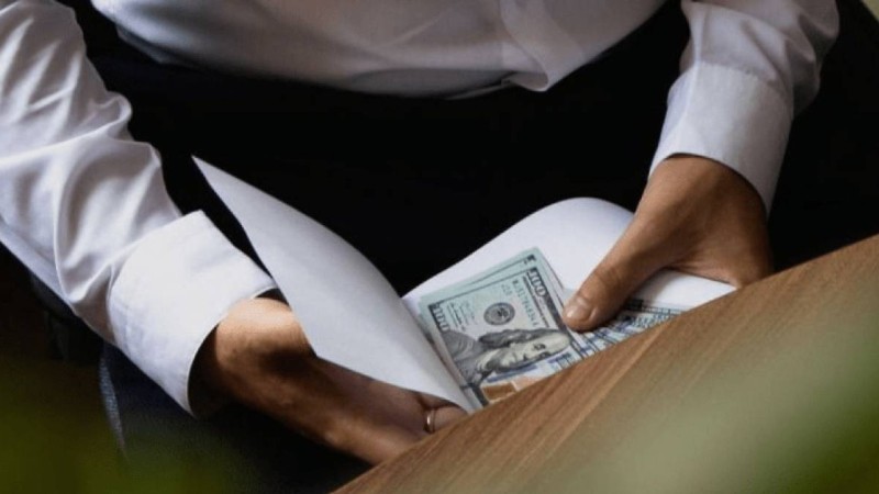 Шымкентте білім басқармасының жемқор мамандары айыппұлмен құтылды