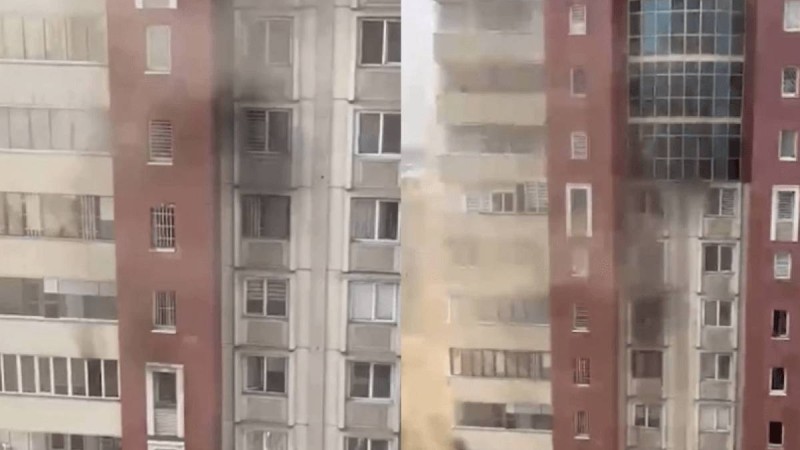 "Барша алматылықтар үшін үлкен қайғы": Досаев "Ақкент" тұрғын үй кешеніндегі өрттен қаза тапқан Әселдің отбасына көңіл айтты