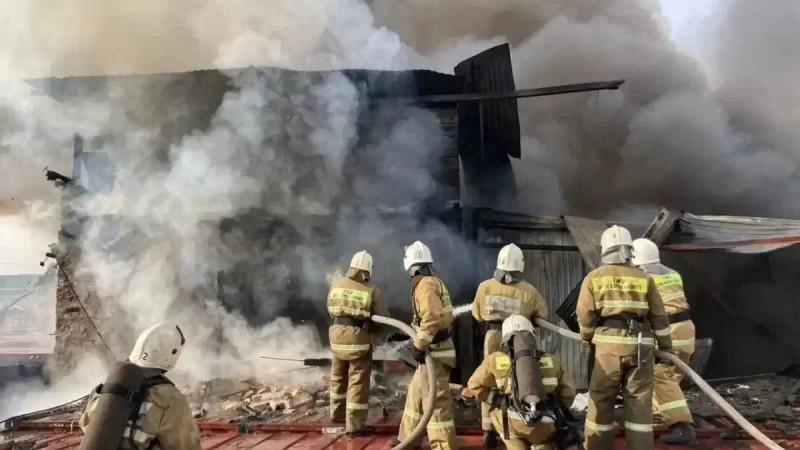 Үкімет өртке қарсы киім сатып алуға 918 млн теңге бөледі