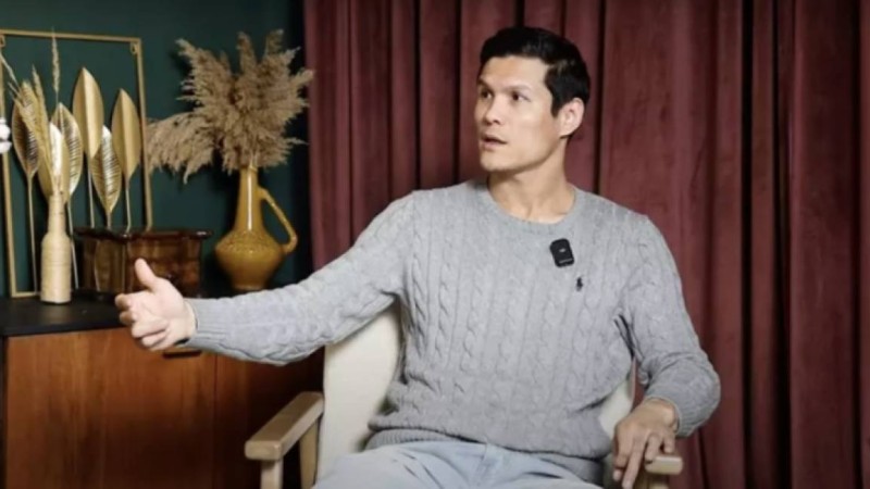 “Күнәлар жасадық”: Данияр Елеусінов бірінші әйелімен не үшін ажырасқанын айтты