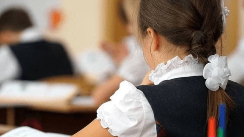 Енді Оқу-ағарту министрлігінің бұйрығынсыз балалар шетелге шыға алмайды