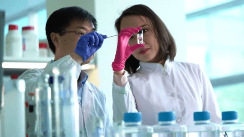 Пандемияда бізді құтқаратын SMM мамандары емес: химик Қазақстанда ғылымды танымал етуге шақырады