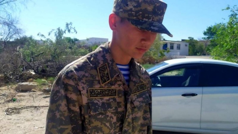 «Ешкімді танымайды»: әскерге шақыртылған жігіт бір апта өтпей жатып есінен адасты