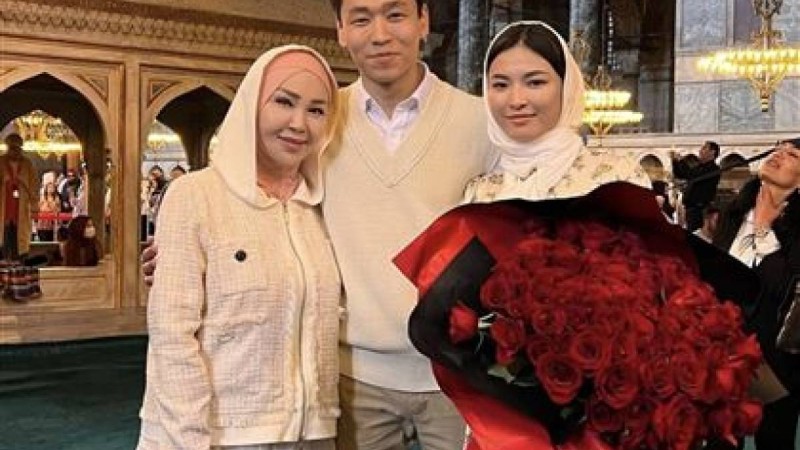 “Екі қолымды жылы суға батырып отыратын сәтке жеттім” - Айнұр Тұрсынбаева келін түсірді