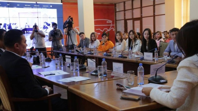 «Конституциялық референдум: қоғам дамуының болашағы»: «Sarap» эксперттік клубының аймақтық отырысы өтті