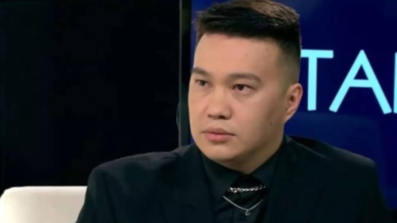 "4 ай тегін жұмыс істедім": Хореограф Ердос Усабаев Ерболат Беделхан өзін "лақтырып кеткенін" айтты