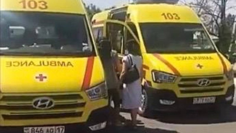 «Олар көлікте өледі»: Шымкенттегі жедел жәрдем дәрігері пациенттерді қайда апаратынын білмейді