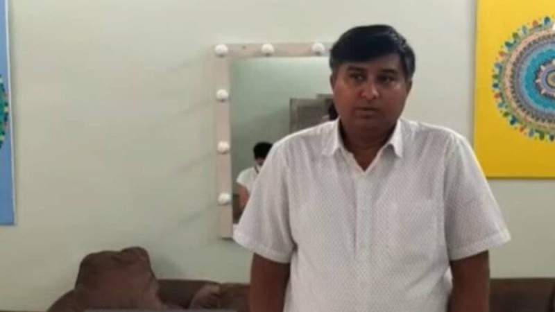 «Бізге вирус әкелдің». Ақтаулықтар 17 жылдан беріп тұрып жатқан Үнді азаматына қысым көрсеткен