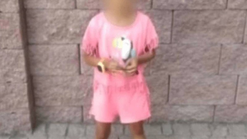 "Ваннаға кіргізіп, басын қабырғаға ұрыпты": Алматыда жеті жасар қызды өгей анасы өлтірген