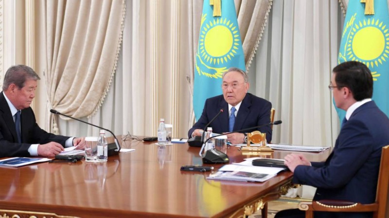 Назарбаев коронавирус жұқтырды: Елбасының кімдермен кездескені белгілі болды