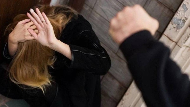 Бетон плитаға басымен лақтырған: Шымкентте қызды аяусыз ұрып, зорлап, тірідей көмген қылмыскердің соты өтіп жатыр