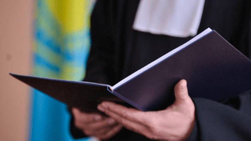 Бауыржан Байбектің әкесіне сотта бірнеше айып тағылды