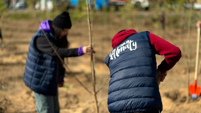Молодежь города Алматы поддержала акцию "Таза Қазақстан"