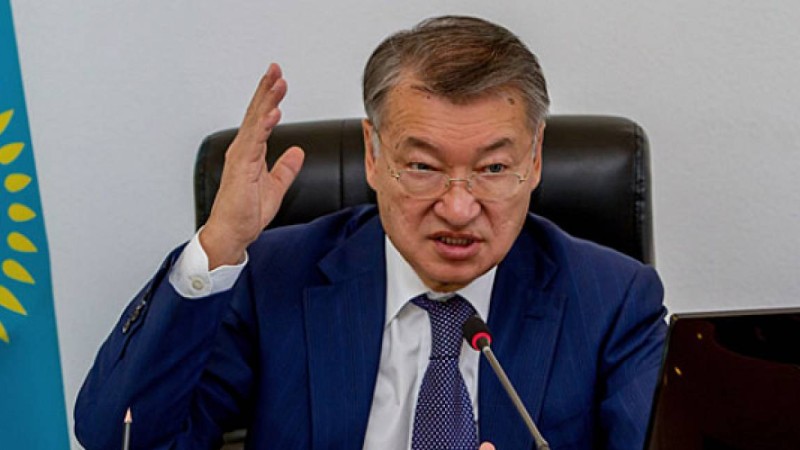 Даниал Ахметов журналистерді сотқа беремін деп сес көрсетті