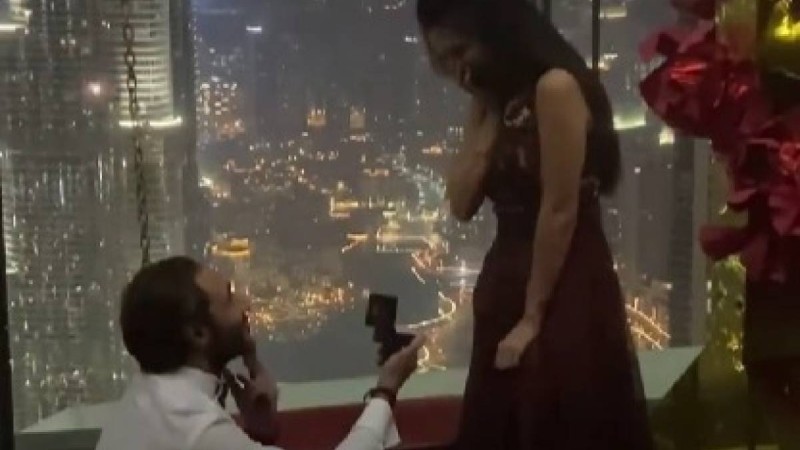 "Бұтында трусиі жоқ болса да, қазаққа шықпадың ба?"