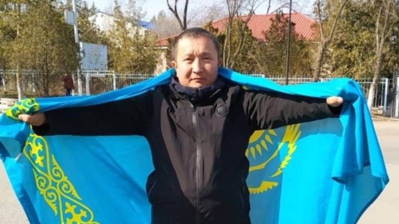 "Саяси тұтқын" Абай Бегімбетов қамаудан шықты
