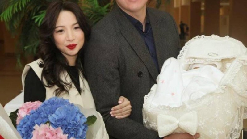 Белгілі тележүргізуші жарты жыл бұрын ажырасқанын мәлімдеді