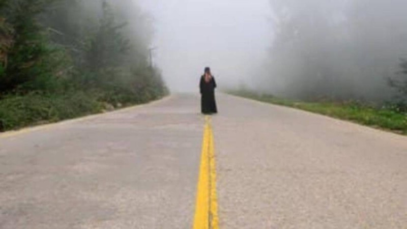 «Жол ортасында бір әйел тұрды»: Журналист 2 мектеп директоры көз жұмған жолда өз басынан өткен оқиғаны айтып берді