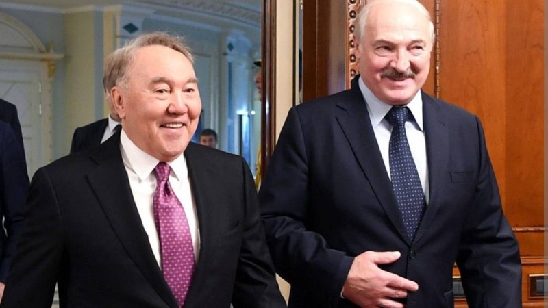 Лукашенко Назарбаевты туған күнімен құттықтады