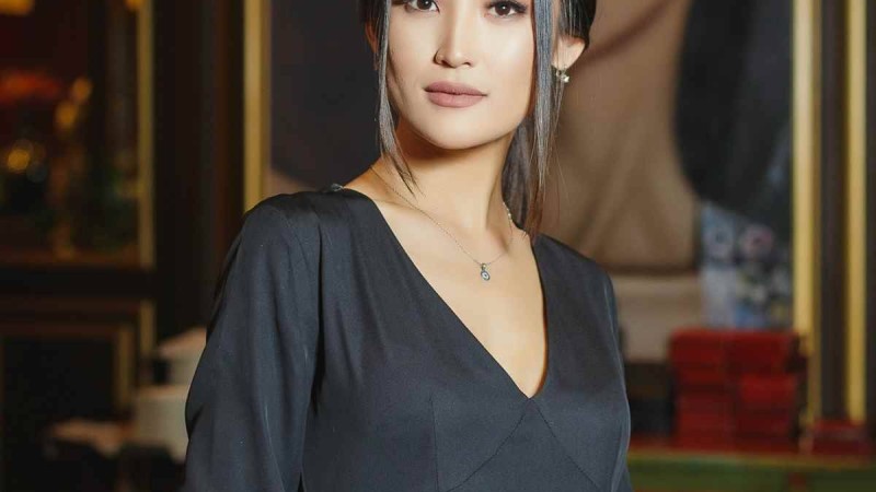 Мөлдір Әуелбекова ар-намысына тиіп, даттаған әйелді сотқа берді