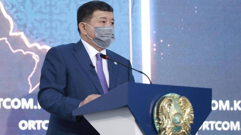 Отбасы Астанада тұратын Атырау әкімі: "Мен үйде тамақтанбаймын"