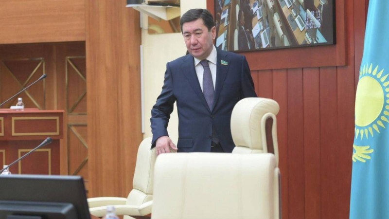 Ерлан Қошанов: Парламент отырысына келетін меморган басшыларының дайындығы өте төмен