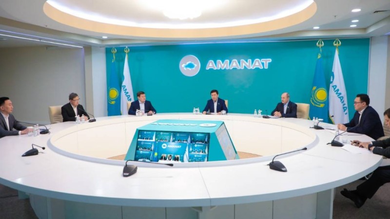 «АМАNАТ» партиясы референдумды қолдап, мәлімдеме жасады