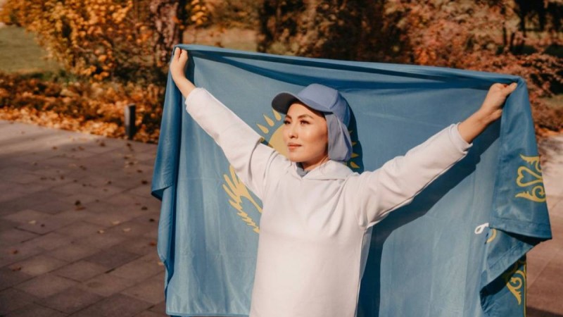 «Халық онлайн әлемге өздері өздерін алдап келеді»: Блогер боламын десеңіз...