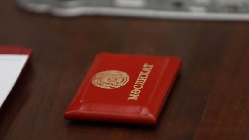 20 миллион теңге жымқырған: Атырауда "Nur Otan" депутаты қамауға алынды