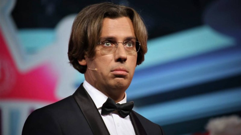 Максим Галкин қызметінен шеттетілді