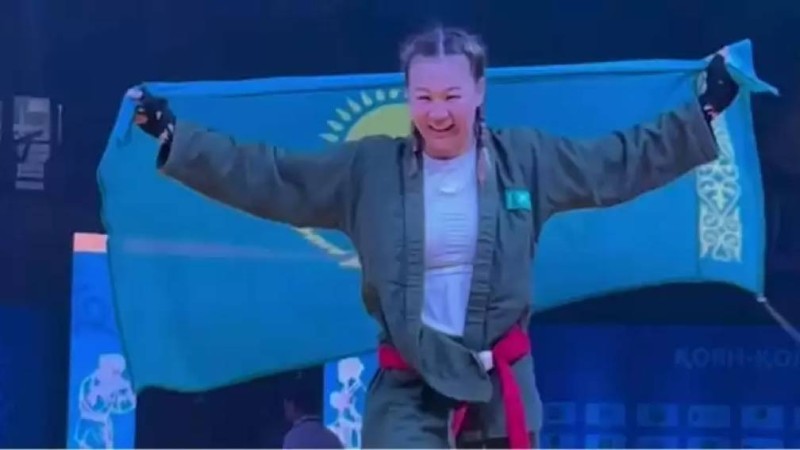 Шавкат Рахмоновтың қарындасы әлемнің үш дүркін чемпионы атанды