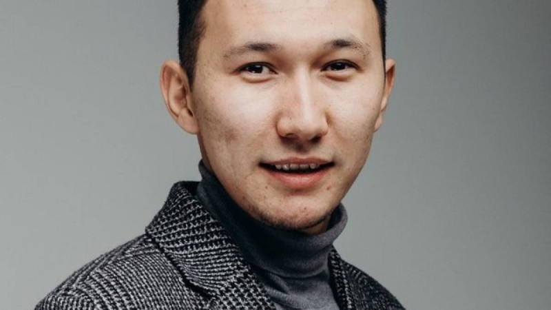 «Мейрамбектің әні ажалдан алып қалды»: продюсер ел білмейтін сырымен бөлісті