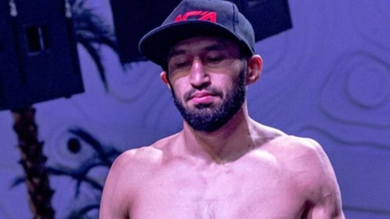 Есінен танып құлады. Арман Оспанов америкалық "Баскесермен" айқаста жеңілді