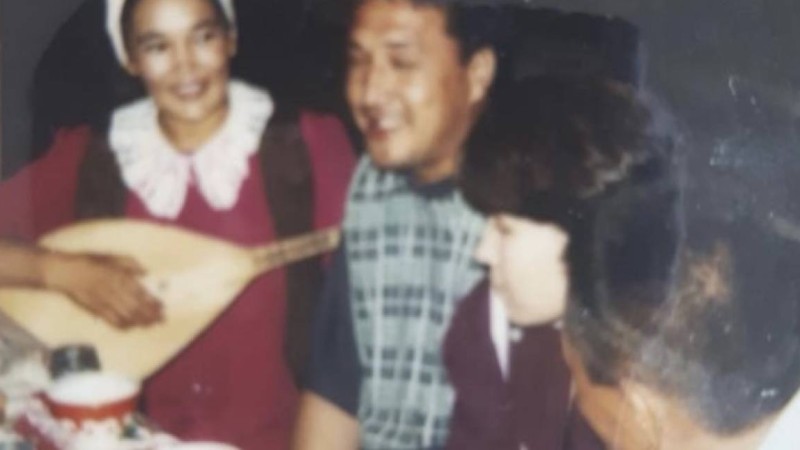 “Бітеу жара ішімде” - Жанар Айжанова марқұм жолдасының қайтыс болардан бір күн бұрын түскен суретін жариялады