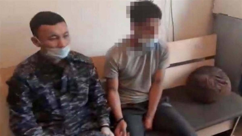 Жамбыл облысының тұрғыны полицейді пышақтап тастады