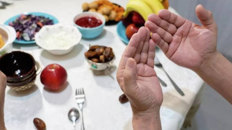 "Оразаңды бұзсаң, Iphone 13 беремін": Дін өкілдері желіде тараған видеоға қатысты пікір білдірді