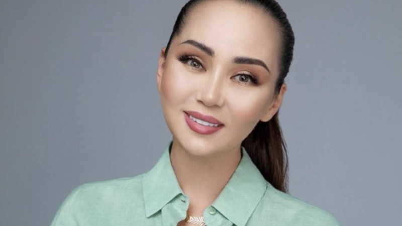 “Мемлекет міндетті емес” - Алагөзова бала туып, мемлекеттен көмек күтетіндерді сынға алды